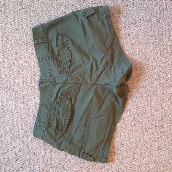 Old Navy Army Green Cargo shorts - Picture 2 of 3